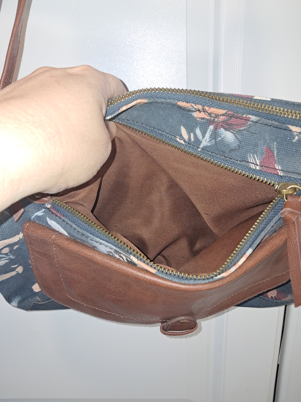 Floral Canvas Crossbody Bag with Brown Faux-Leather Flap - Picture 4 of 16